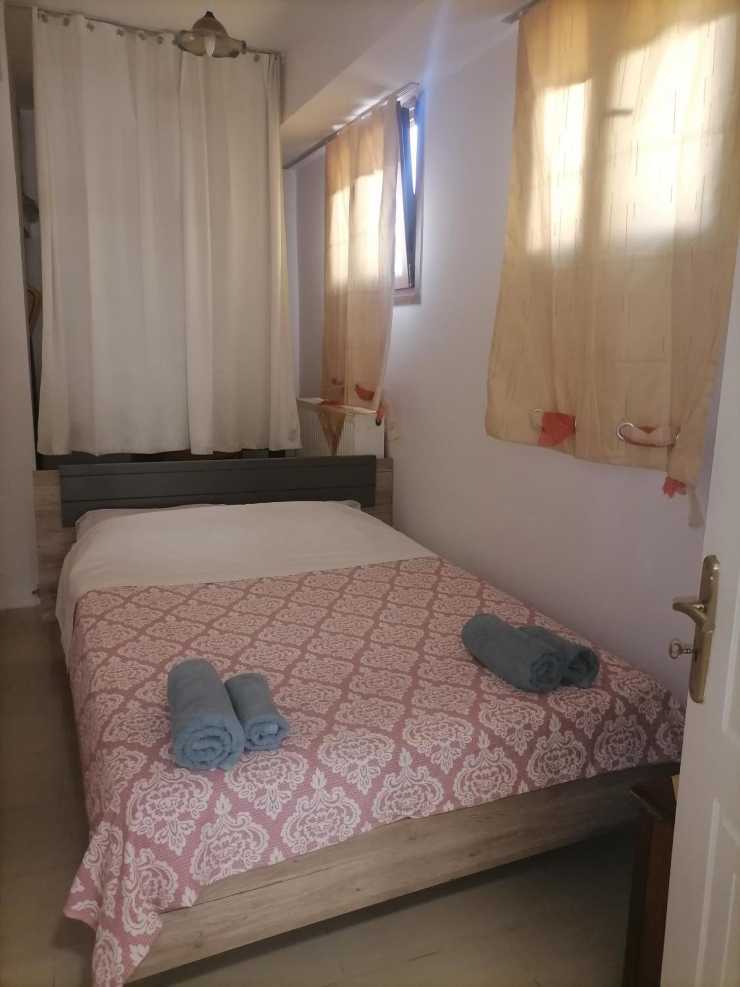 Pergamos Apartment *